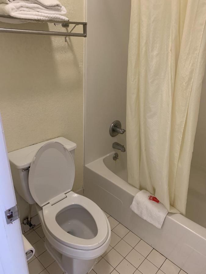 Econo Lodge Dothan Zewnętrze zdjęcie