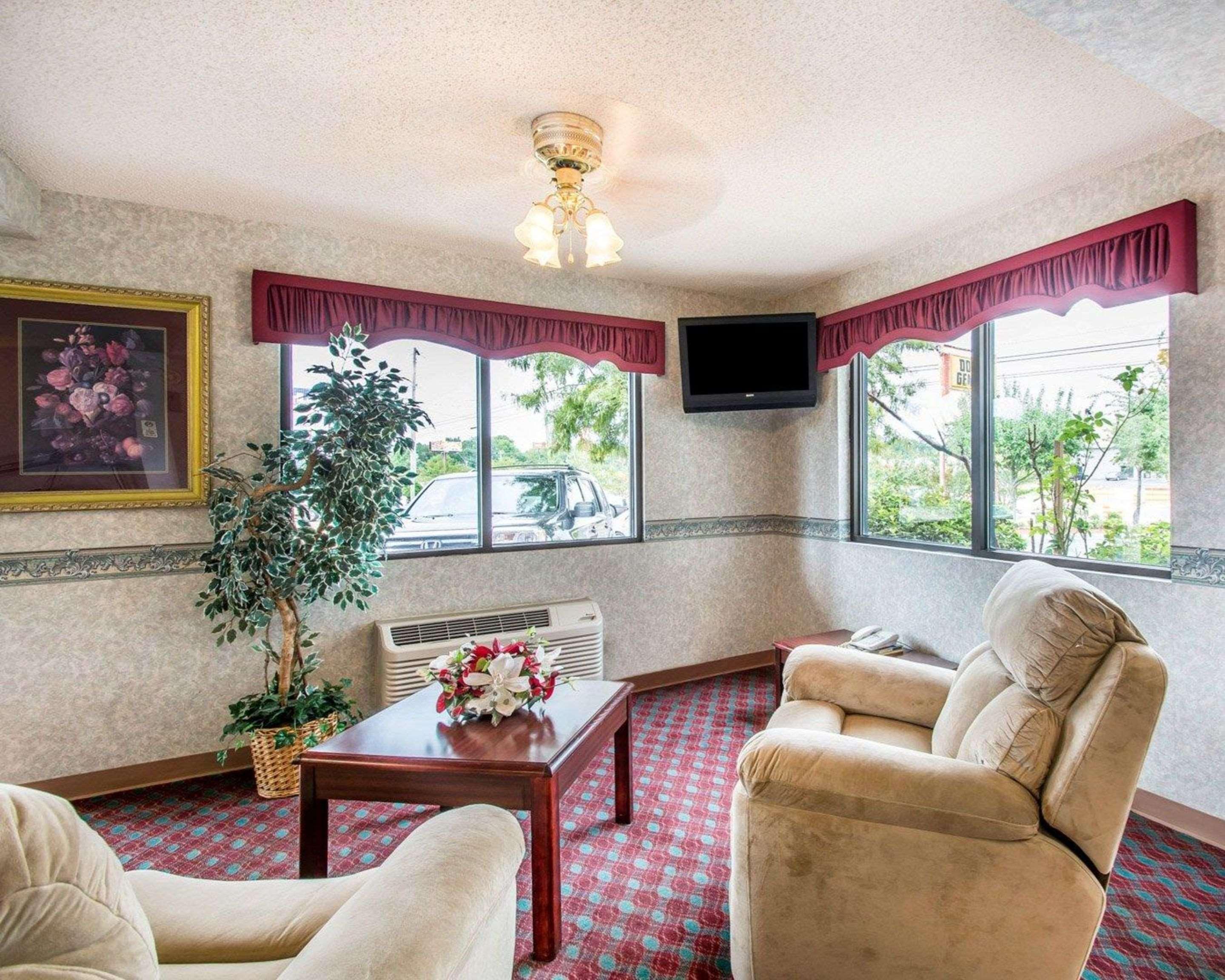 Econo Lodge Dothan Zewnętrze zdjęcie