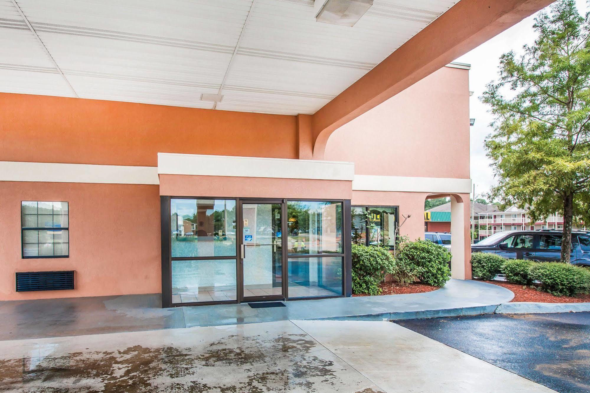 Econo Lodge Dothan Zewnętrze zdjęcie